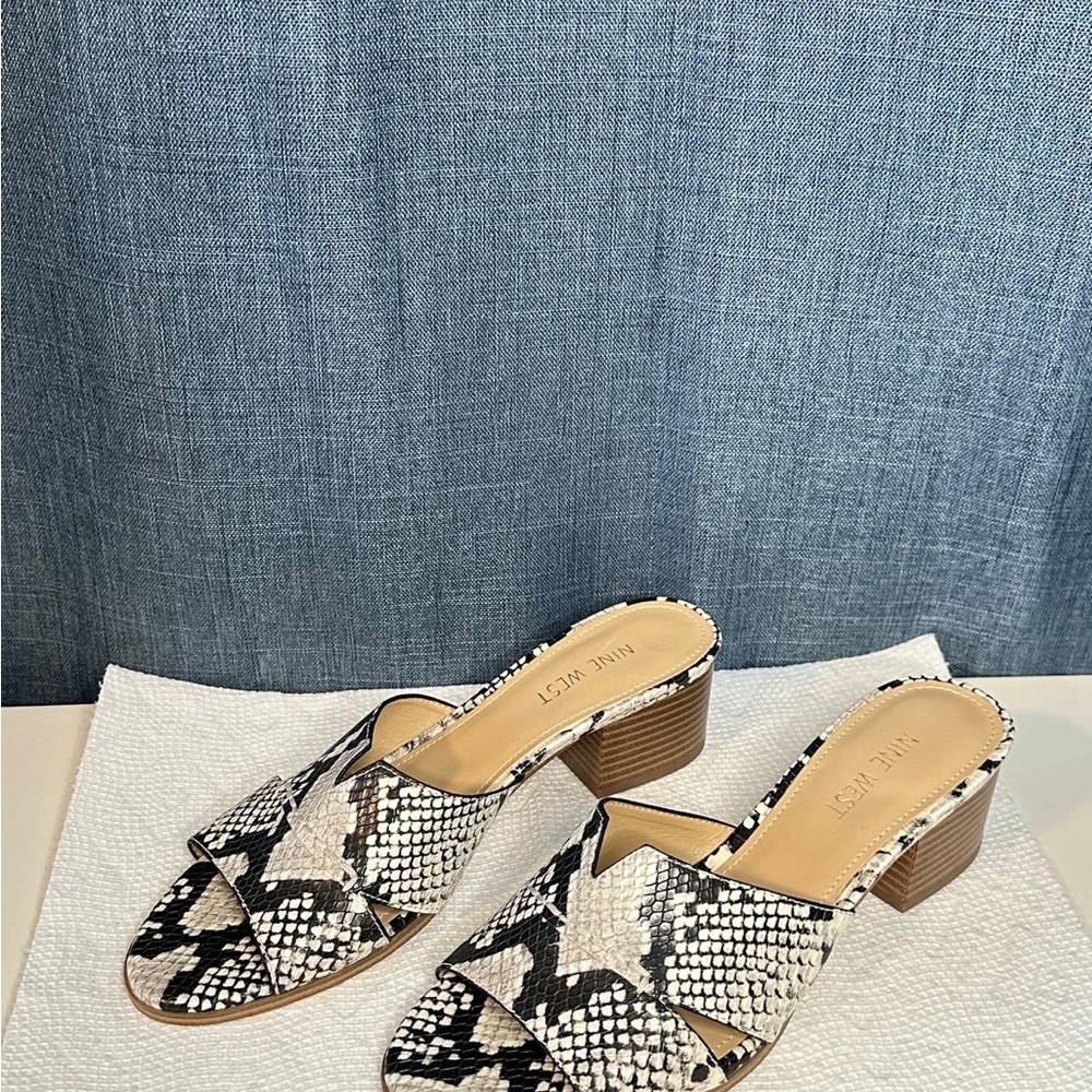 Nine West Black and White‎ Snakeskin Mules with Kitten Heel